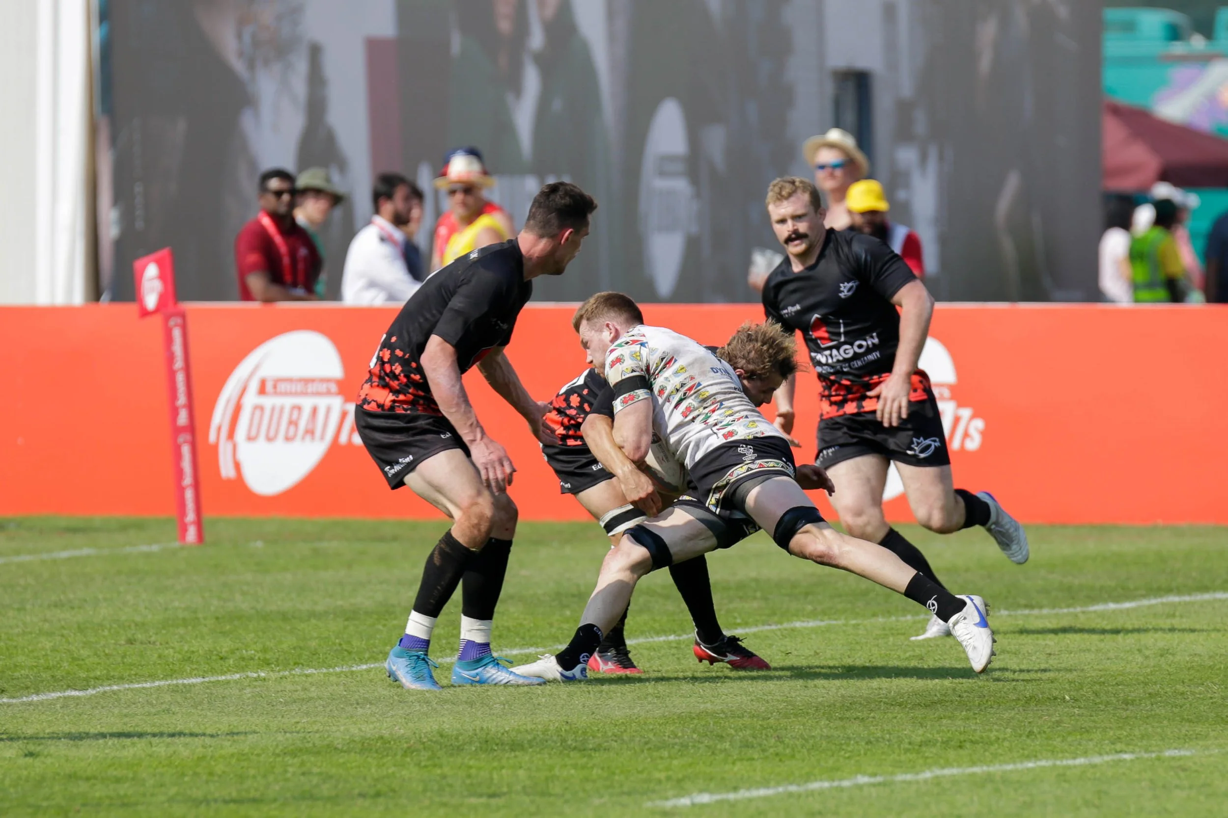 _P5D4221G Bounce.jpg