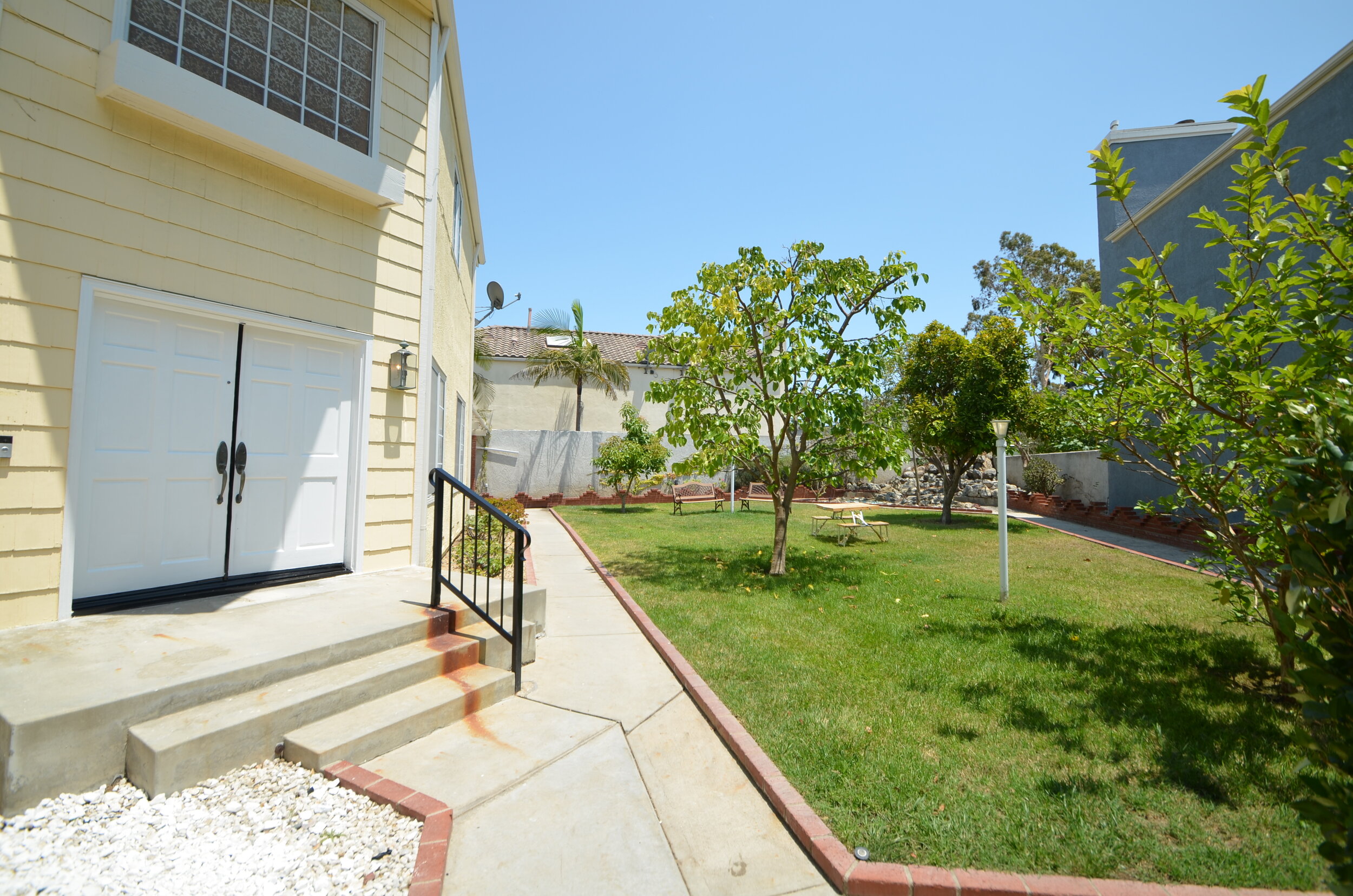 Front Entry-Backyard.JPG