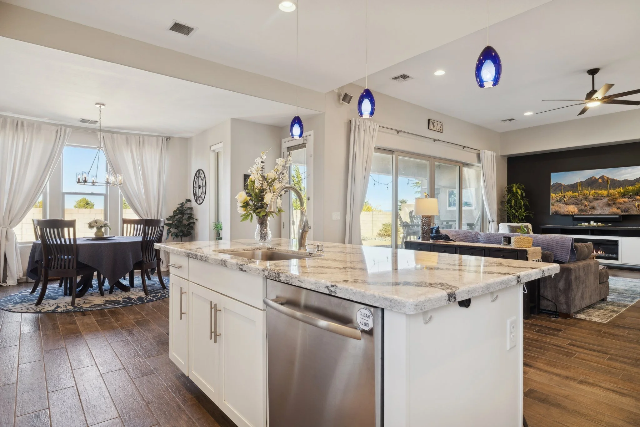 15-web-or-mls-1564-e-yorkshire-ave.jpg