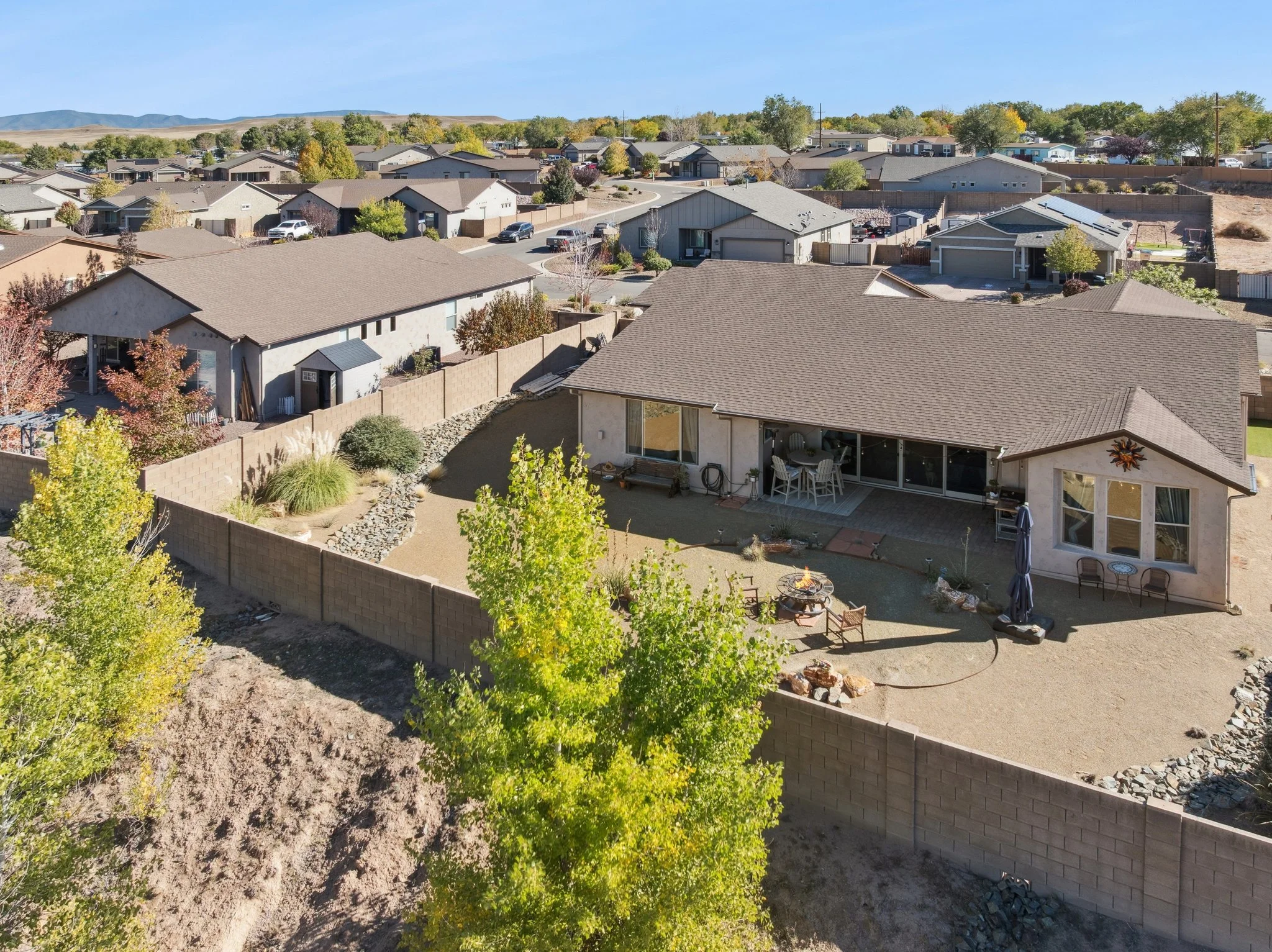 48-web-or-mls-1564-e-yorkshire-ave.jpg