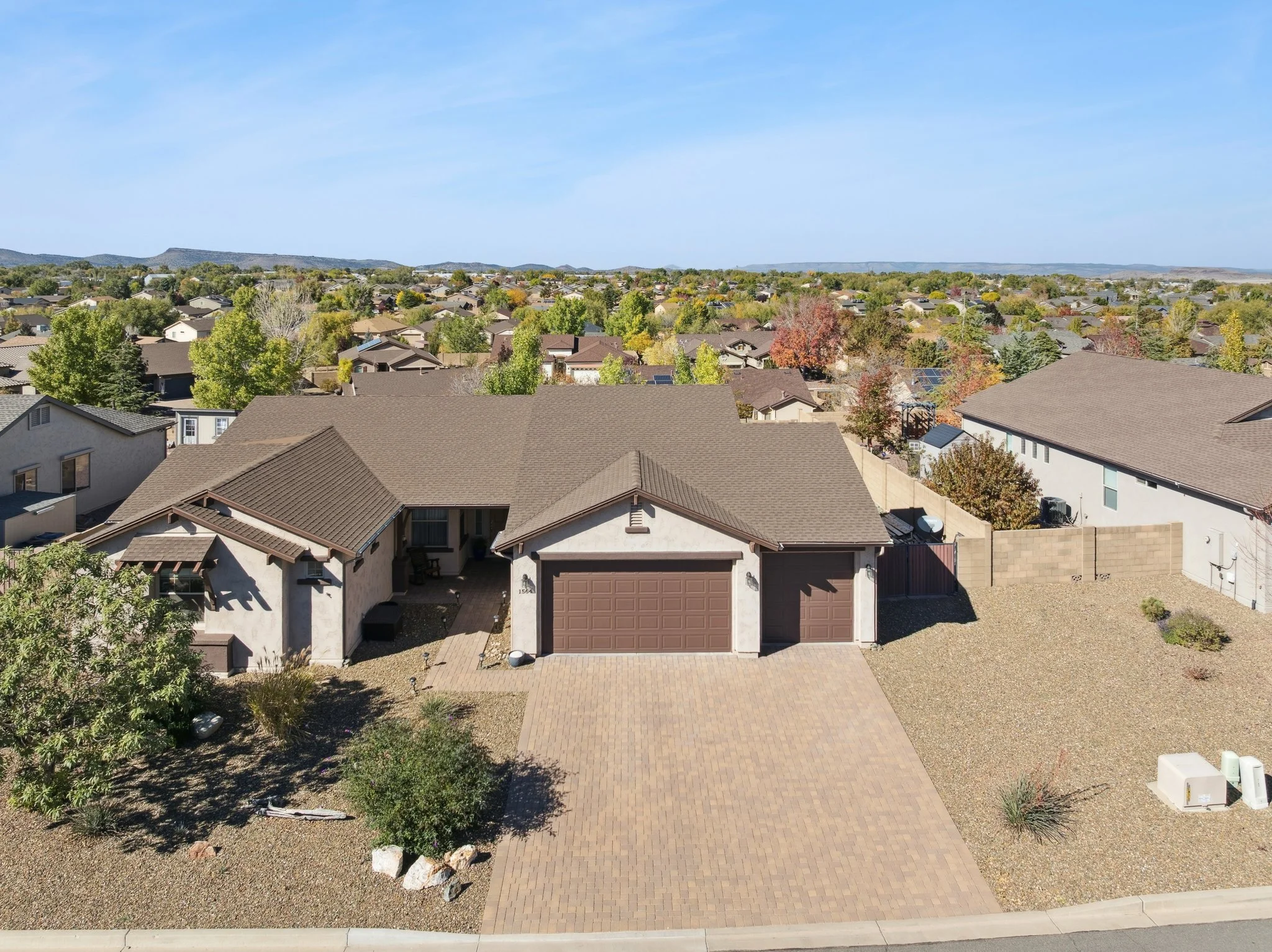 51-web-or-mls-1564-e-yorkshire-ave.jpg