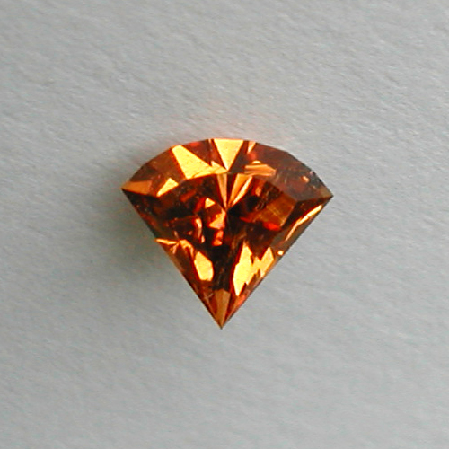 Sepang design in Tanzanian mandarine garnet (1.7 ct)