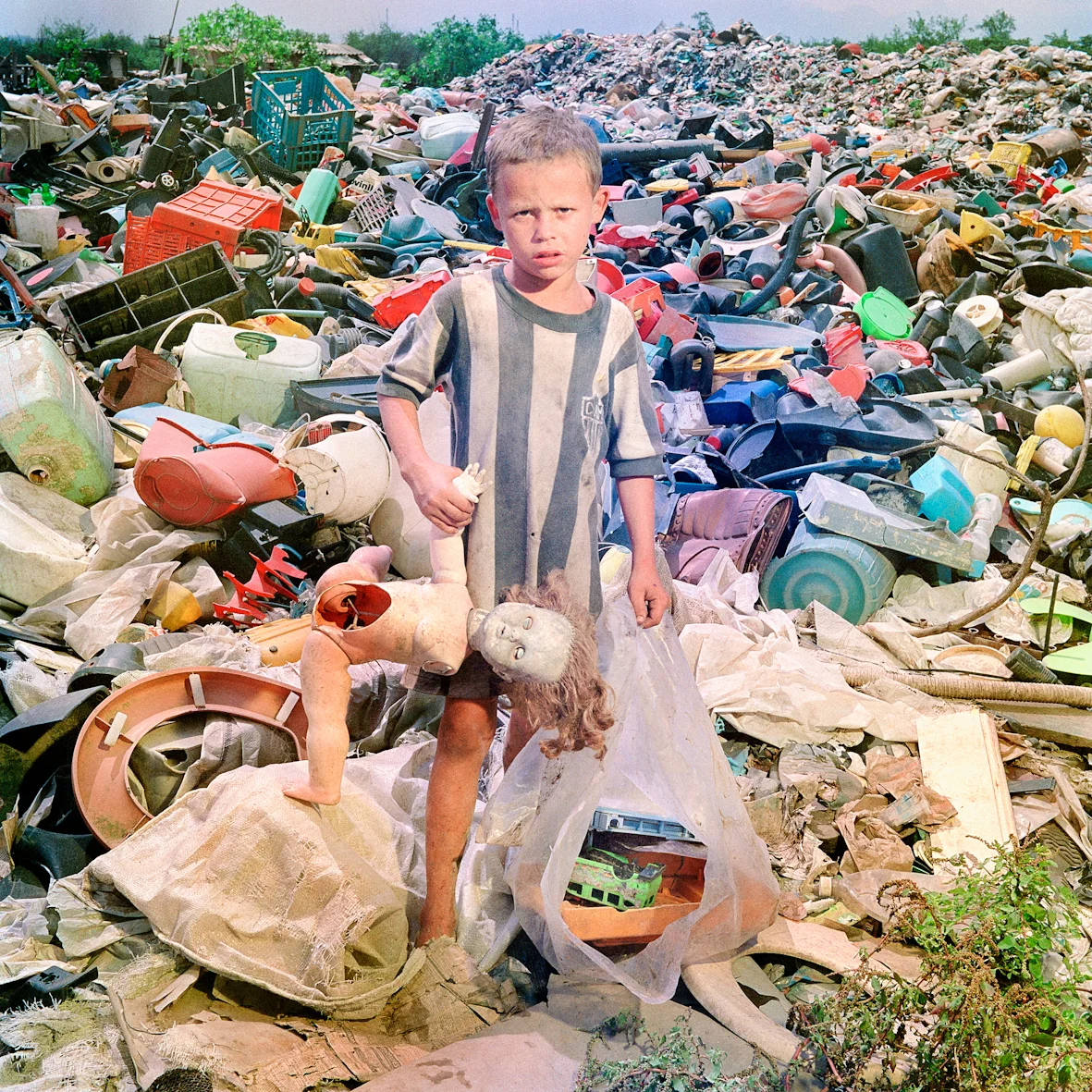 a1 menino no lixo-1.jpeg