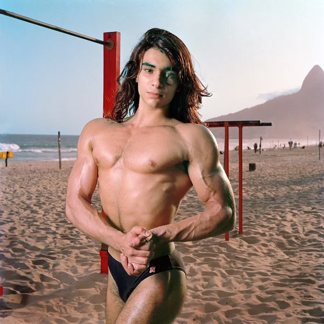 a2 menino na praia-1.jpeg