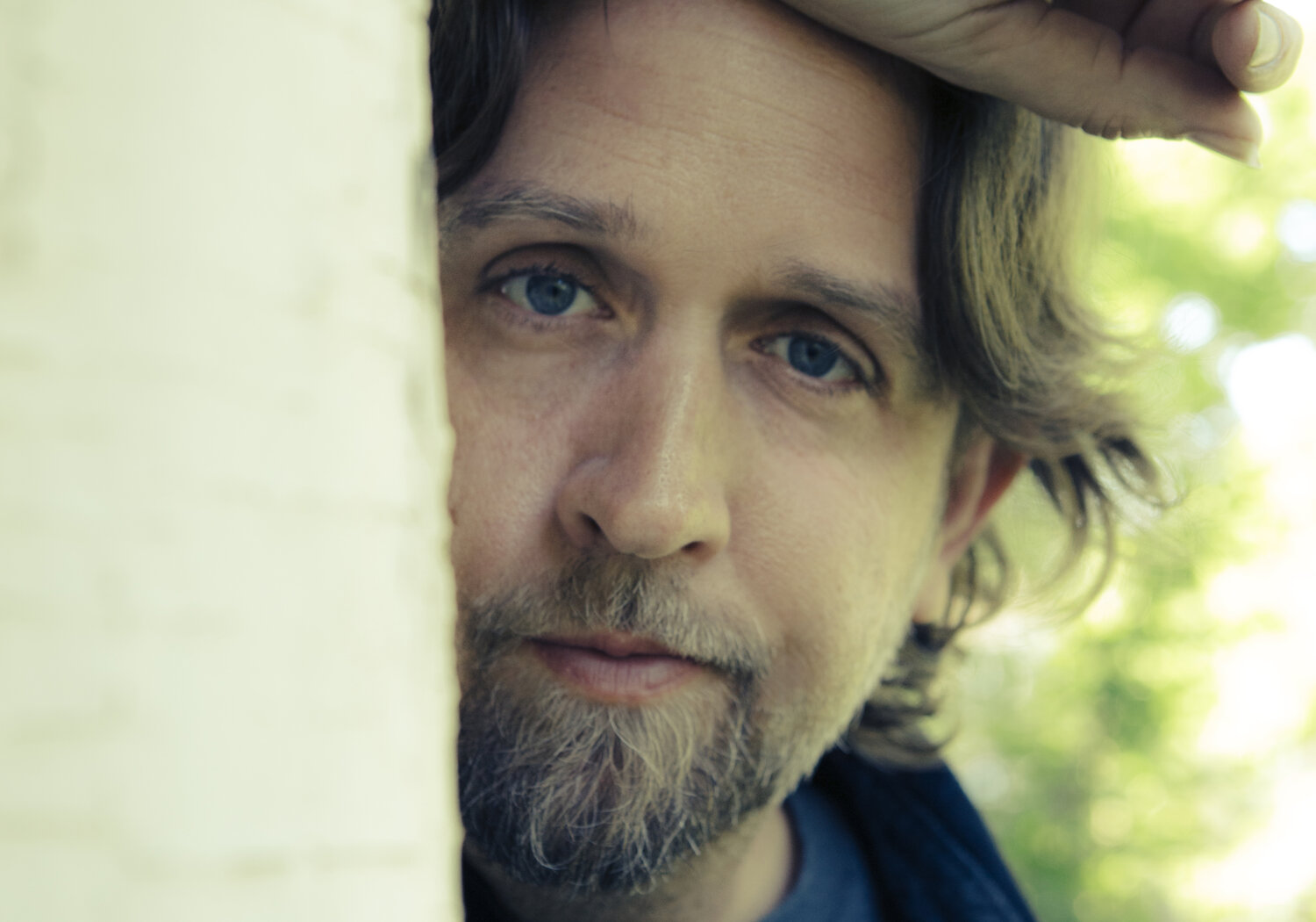 Revered as one of Texas’ greatest songer-songwriters working today, Hayes Carll returns Dec 15!