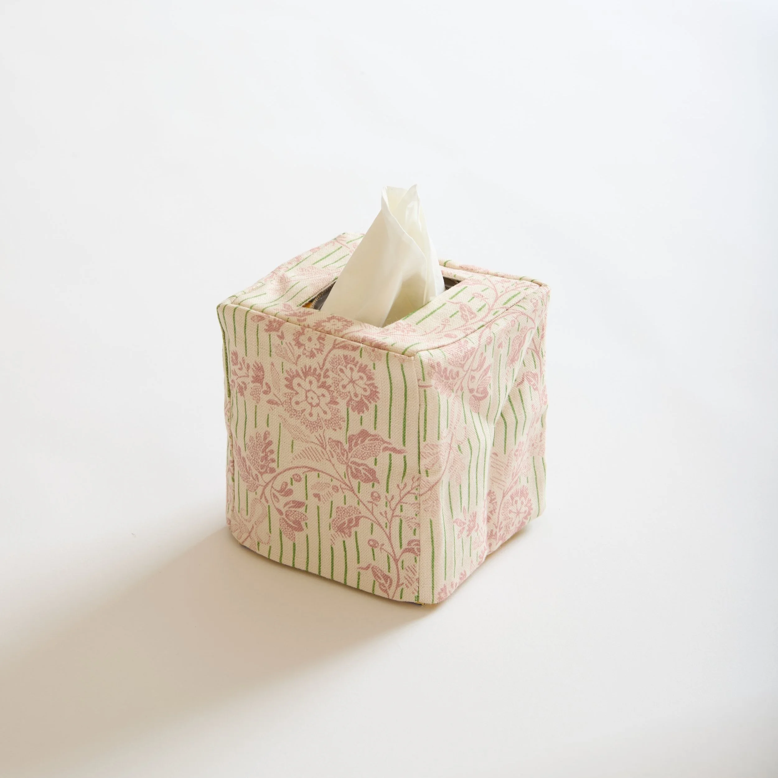 Tissuebox-DoumaPink.jpg