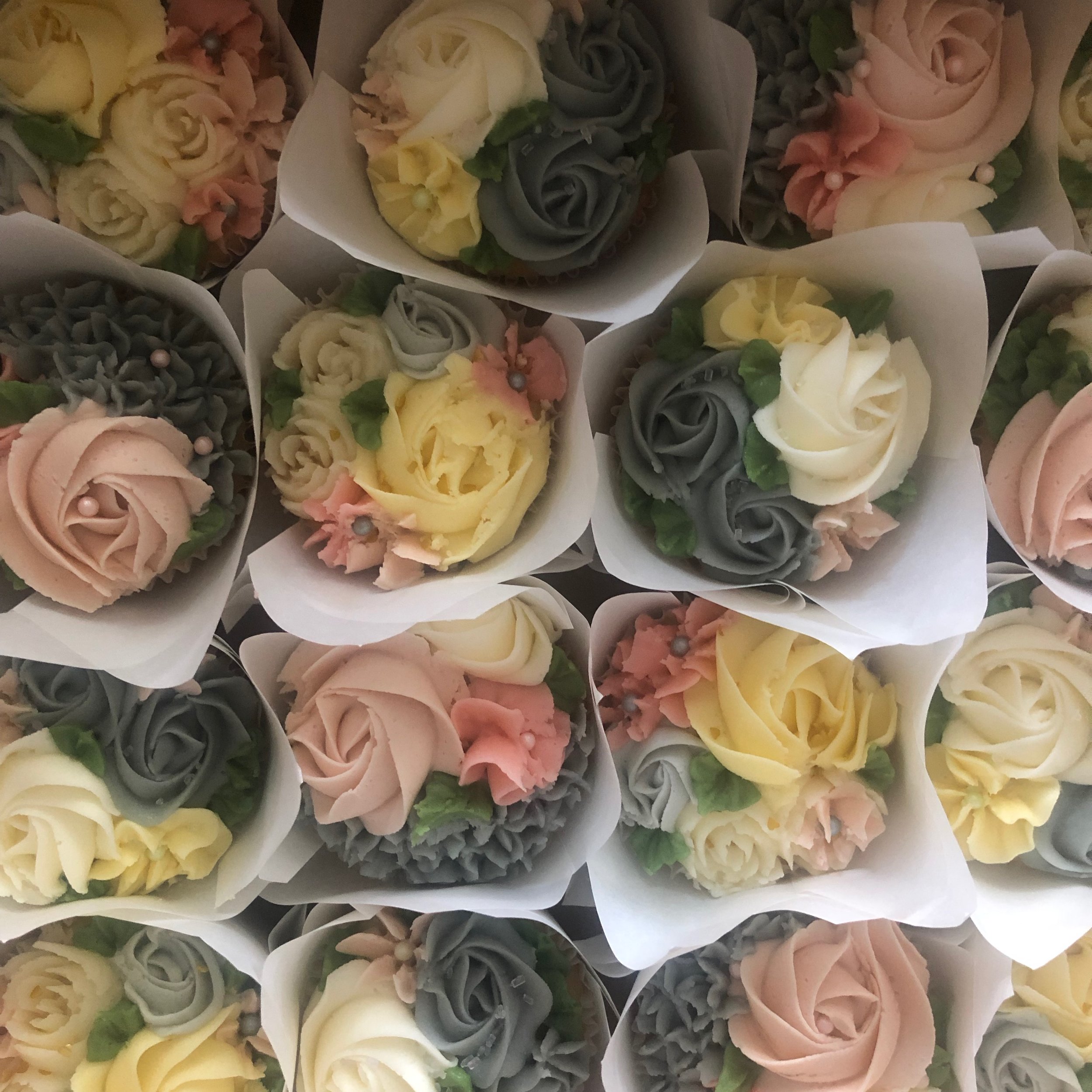 Engagement cupcakes.jpeg
