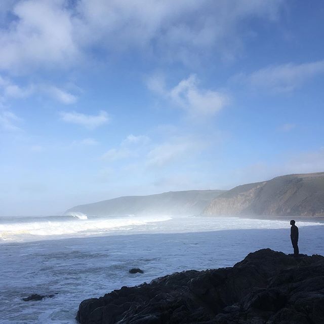 Checking out the big swell with @shmidosan