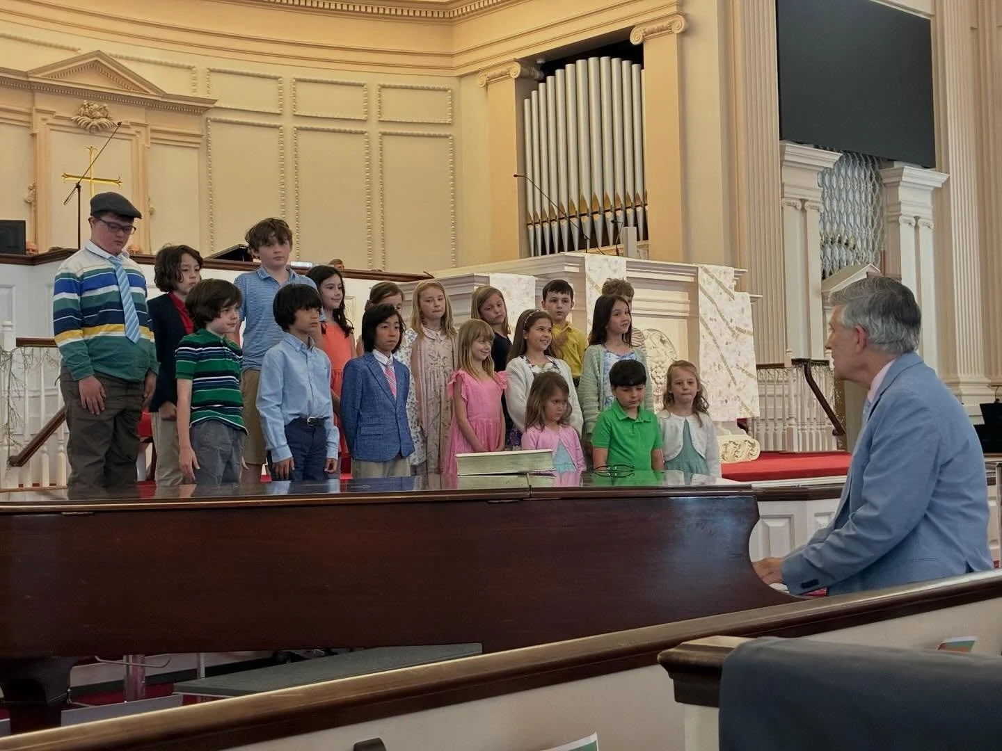 Congrats to Mr. Neil on his retirement! We give thanks for his decade of music ministry here at DFUMC, and wish him all the best as he moves into a new season of life. ❤️