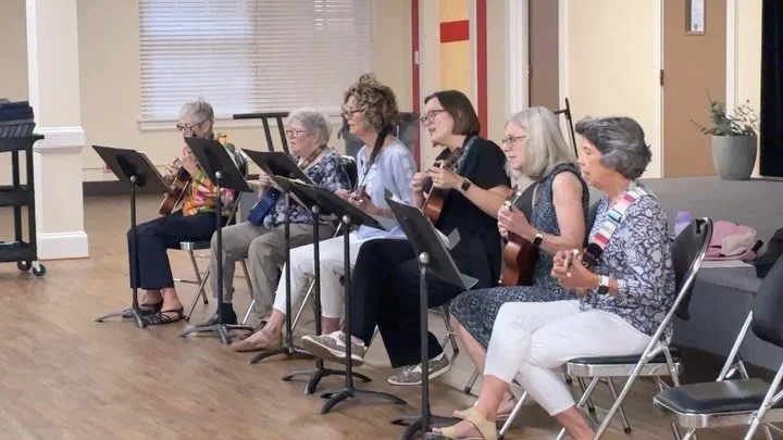 Nothing like a hymn sing 🦋
Thank you @thecatherinewilson and the &ldquo;uke-ladies&rdquo; for leading!