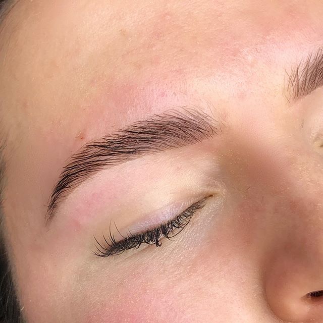 Lamination~swipe to see the before .
.
.
.
.
#browlamination #browlaminationcourse #browlaminationtraining #browlaminationusa #browlaminating #browlaminationnyc #browlaminationstylist #dallasbrows