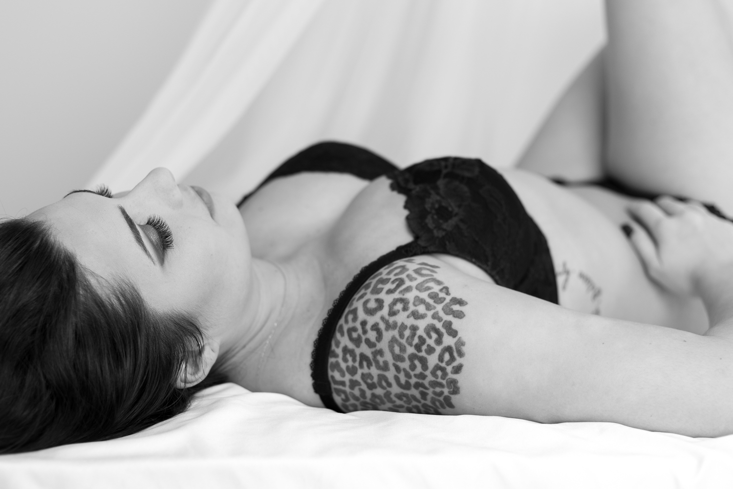 Fort Campbell classy boudoir photography, Hopkinsville, KY, Clarksville, TN, Nashville, TN - D. Phillips Photography