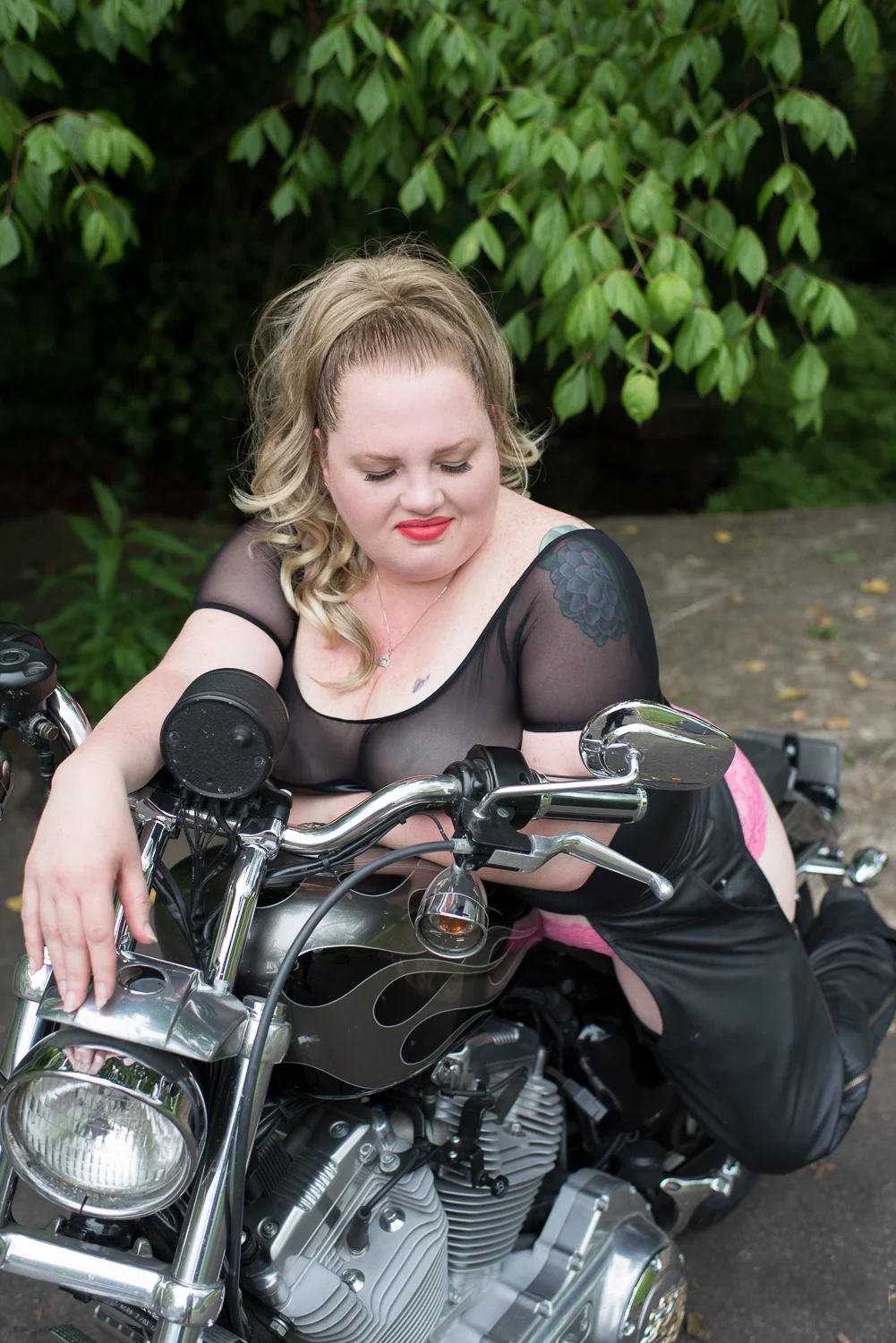 Outdoor Motorcycle Boudoir - D. Phillips Photography - Fort Campbell Clarksville Photographer - www.dphillipsphotography.com