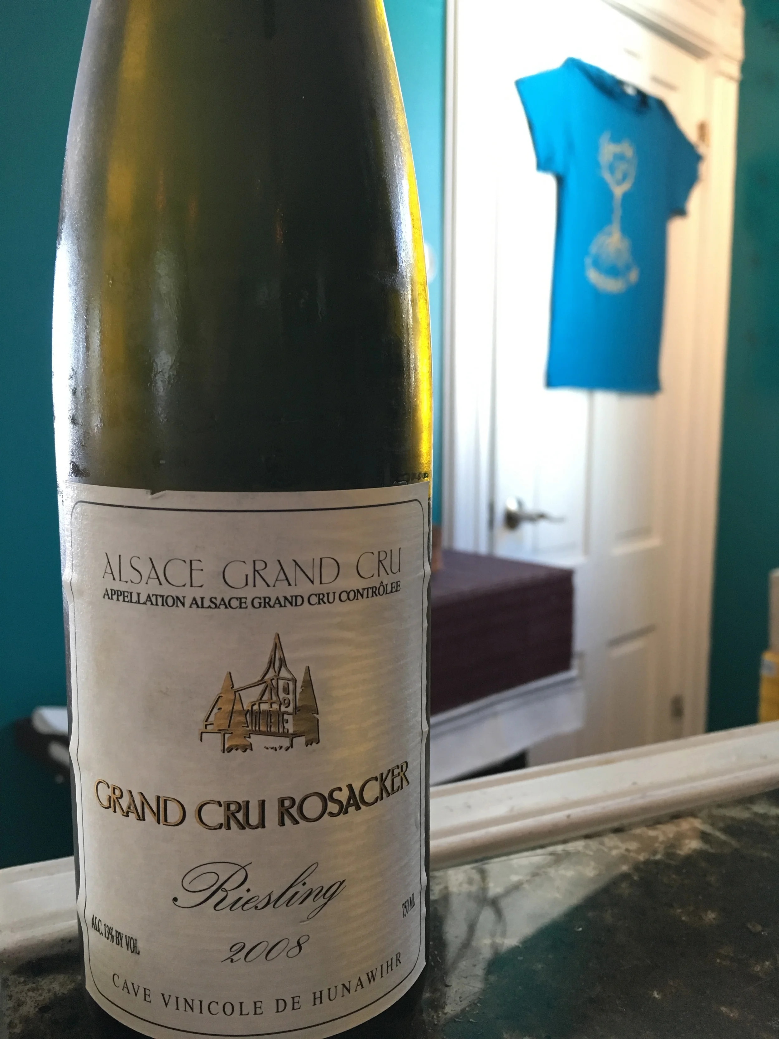 We are so geeked by this vintage riesling. It's dry with a hint of tart fruity sweetness and finishes with a kick.