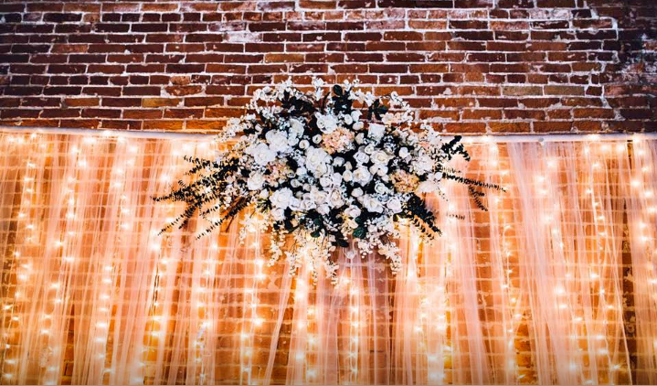 Arbor Spray : White/Ivory