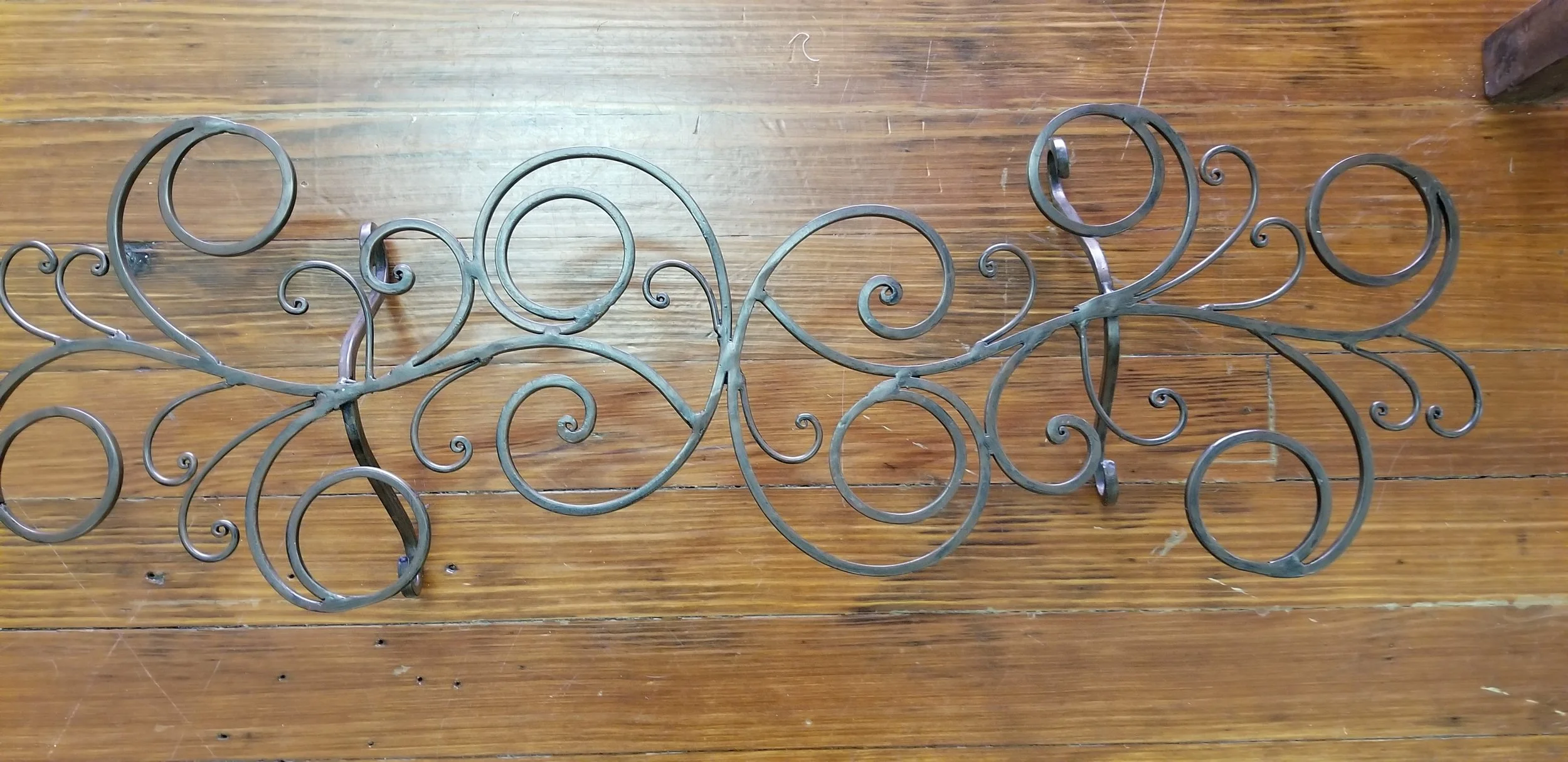 Platter Stand : Ornate Iron