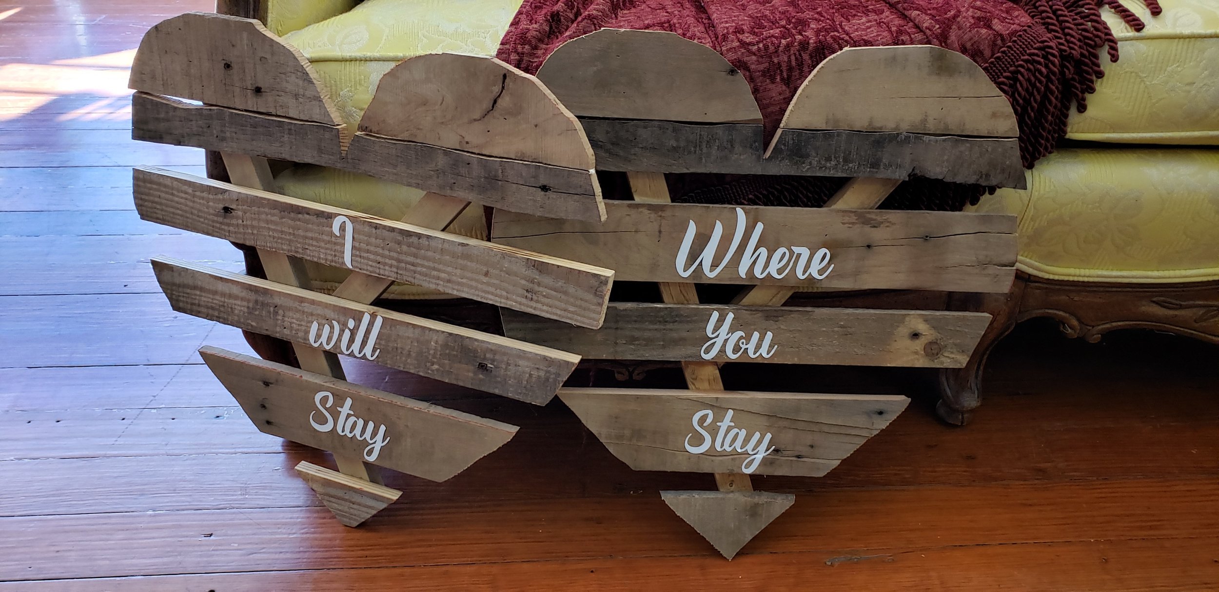 Signs : Wooden Hearts (set of 4)