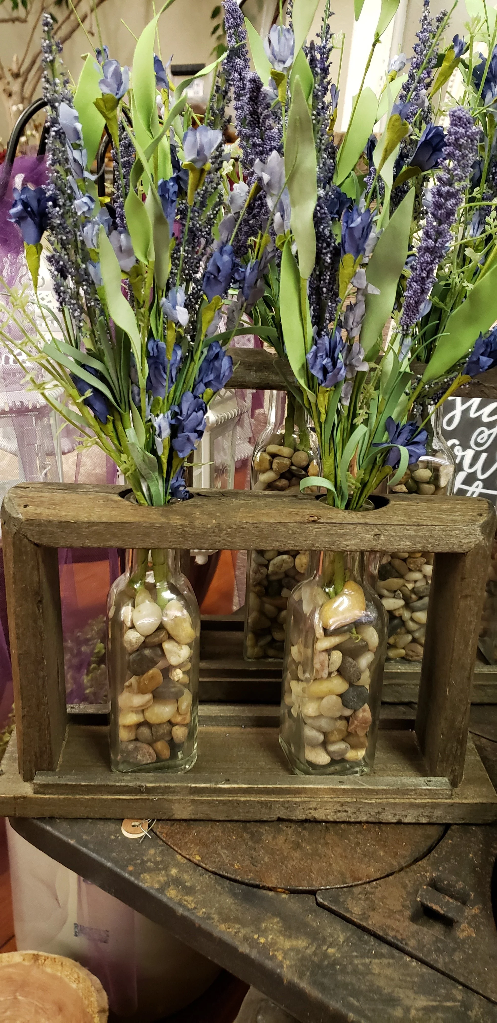 Wooden Vase Holder 