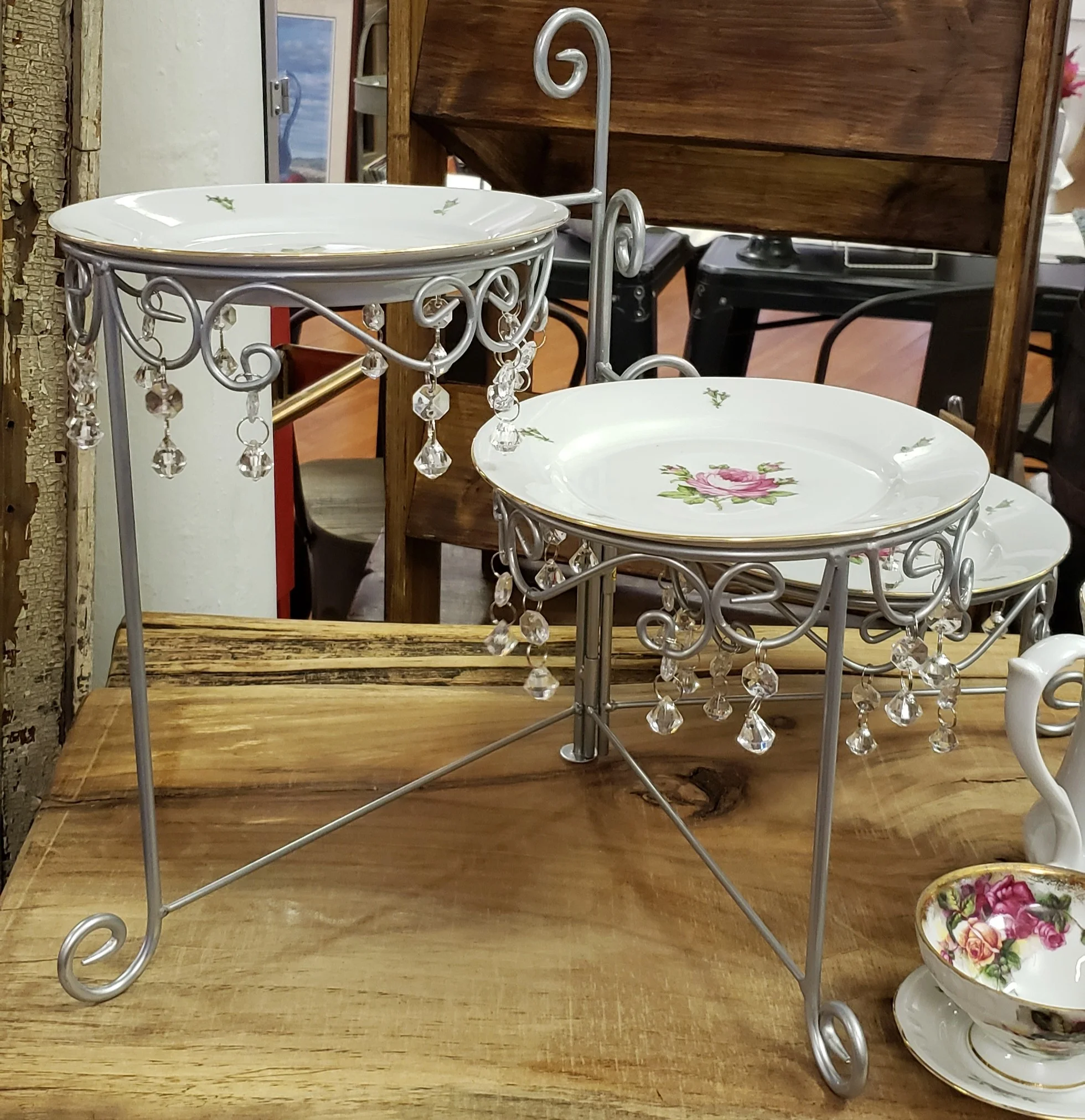 Silver Dangle Crystal Stand