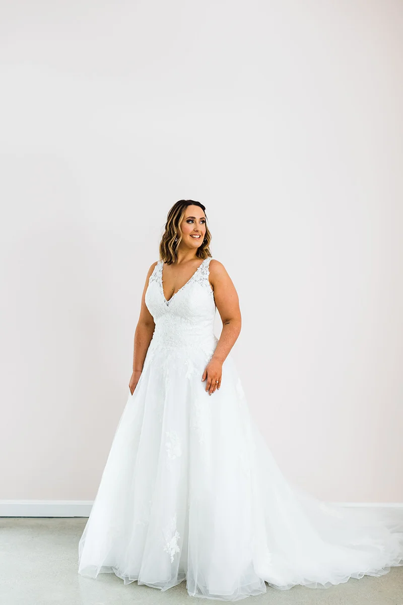 Bailey (Ivory)