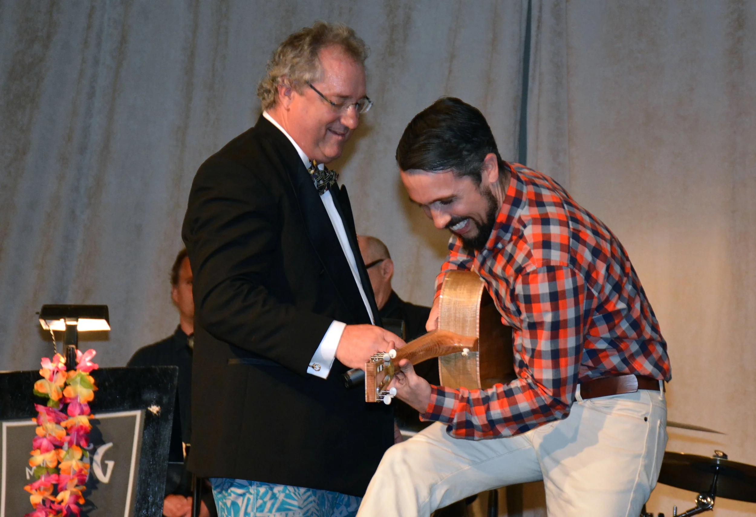 Chris Alvarado Guitar-ECCAC Gala 2016-3.jpg