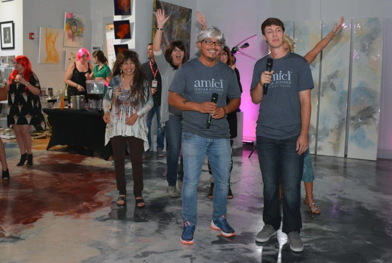 Karoake at Wiggin' Out 2016-7.jpg