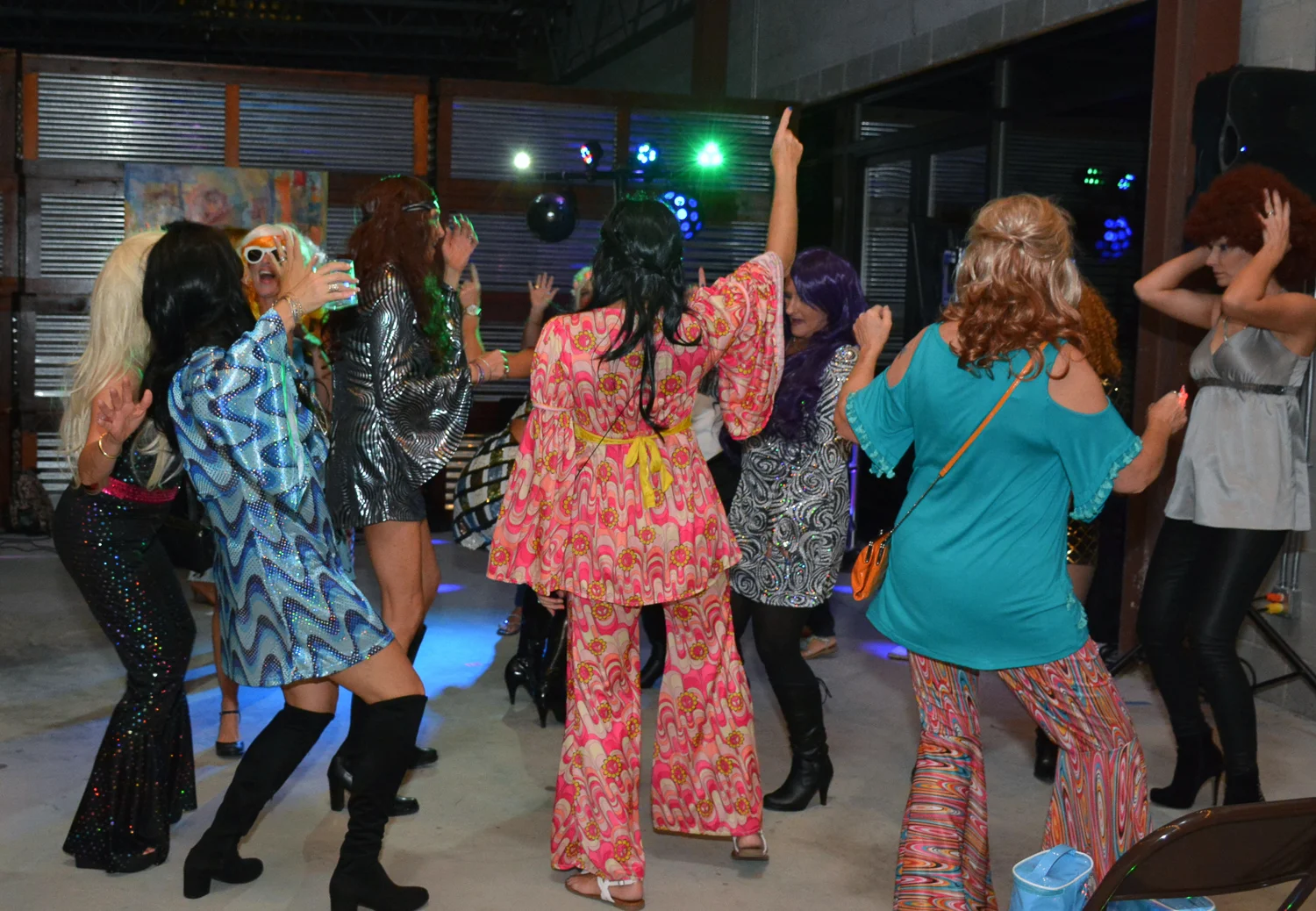 Karoake Dancing-Wiggin Out 2017-2.jpg