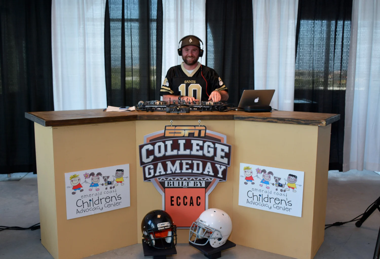 DJ Daniel Davis 2017-1.jpg