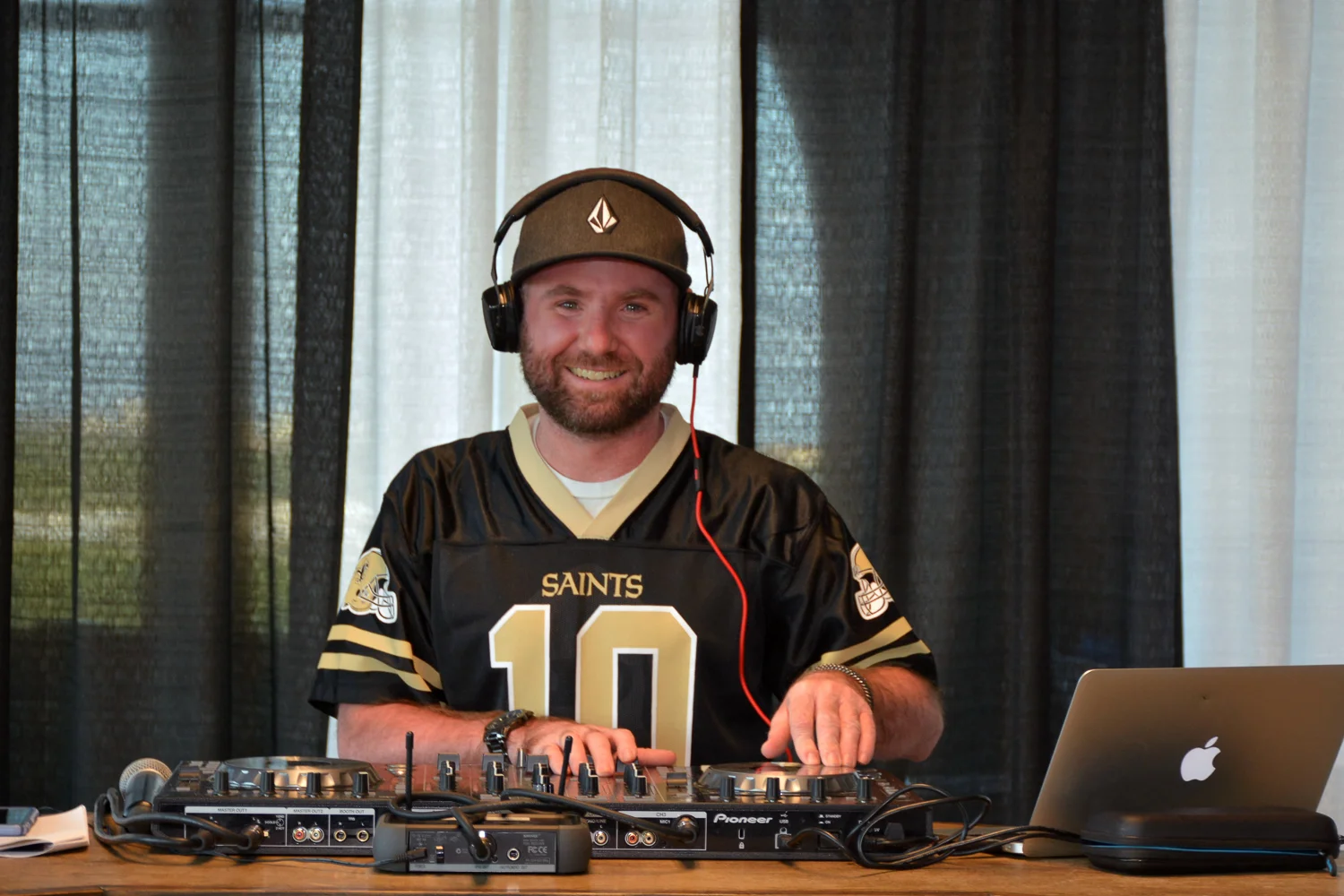 DJ Daniel Davis 2017-2.jpg