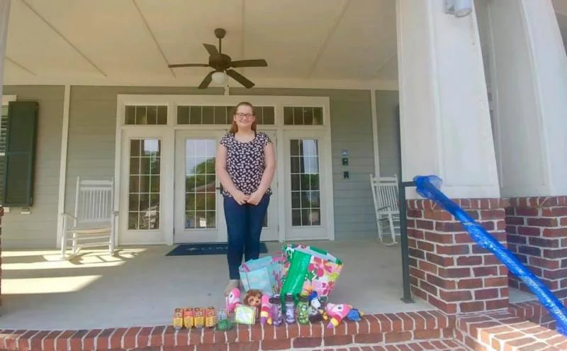 Thank you to Alysa Cooper who dropped off several stocking stuffer items to the Pierce Family Children's Advocacy Center! She had collected them for a school project and she plans on collecting more items to donate to us in the future! It's special to see kids helping other kids!