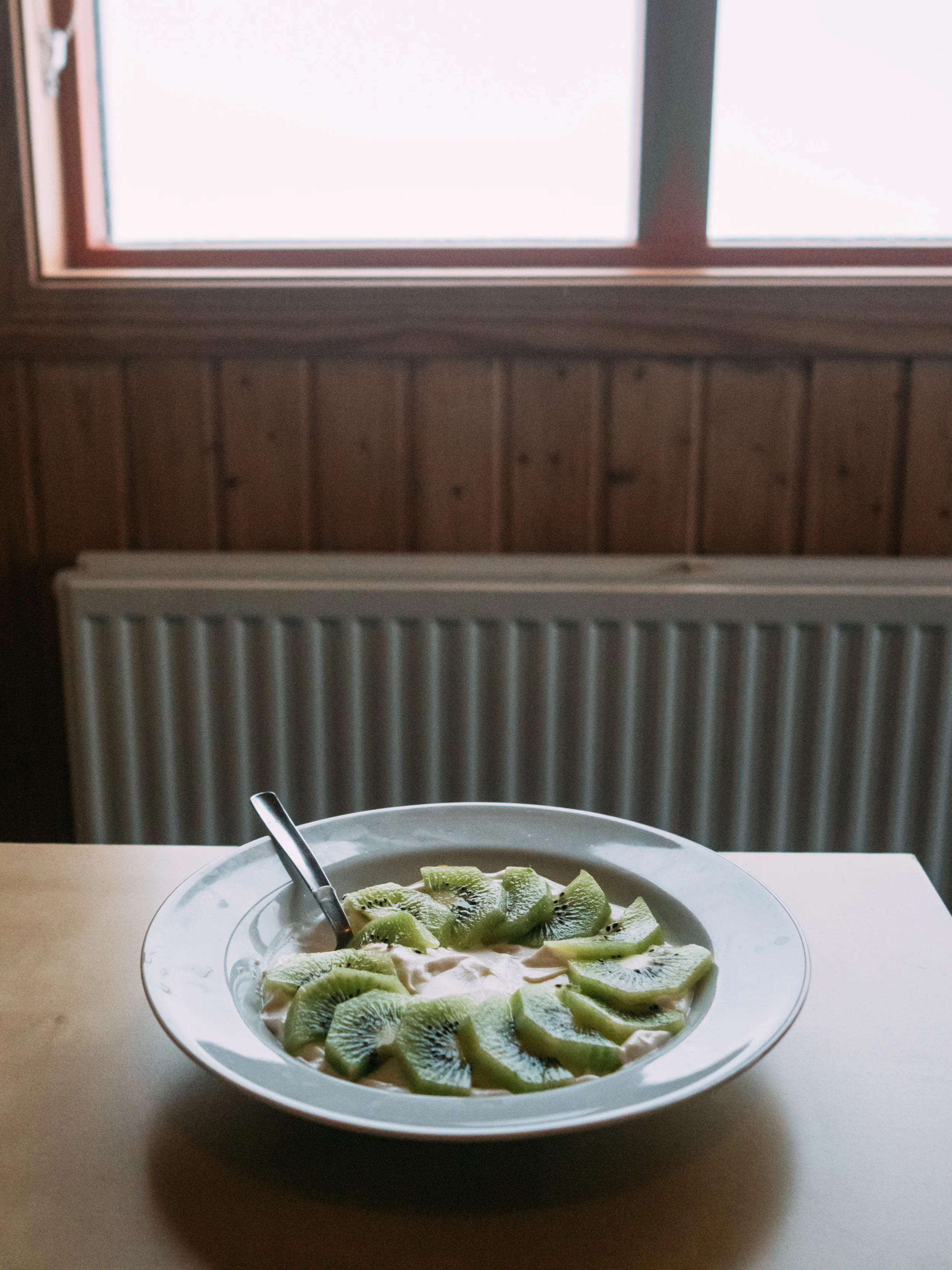 kiwi and skyr