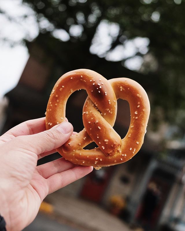 This was the best hot pretzel I&rsquo;ve ever had, and as a discerning pretzel critic, thank you Pennsylvania for taking pretzeled bread seriously. Unfortunately I missed out on the historic tour of America&rsquo;s oldest pretzel bakery but I&rsquo;m