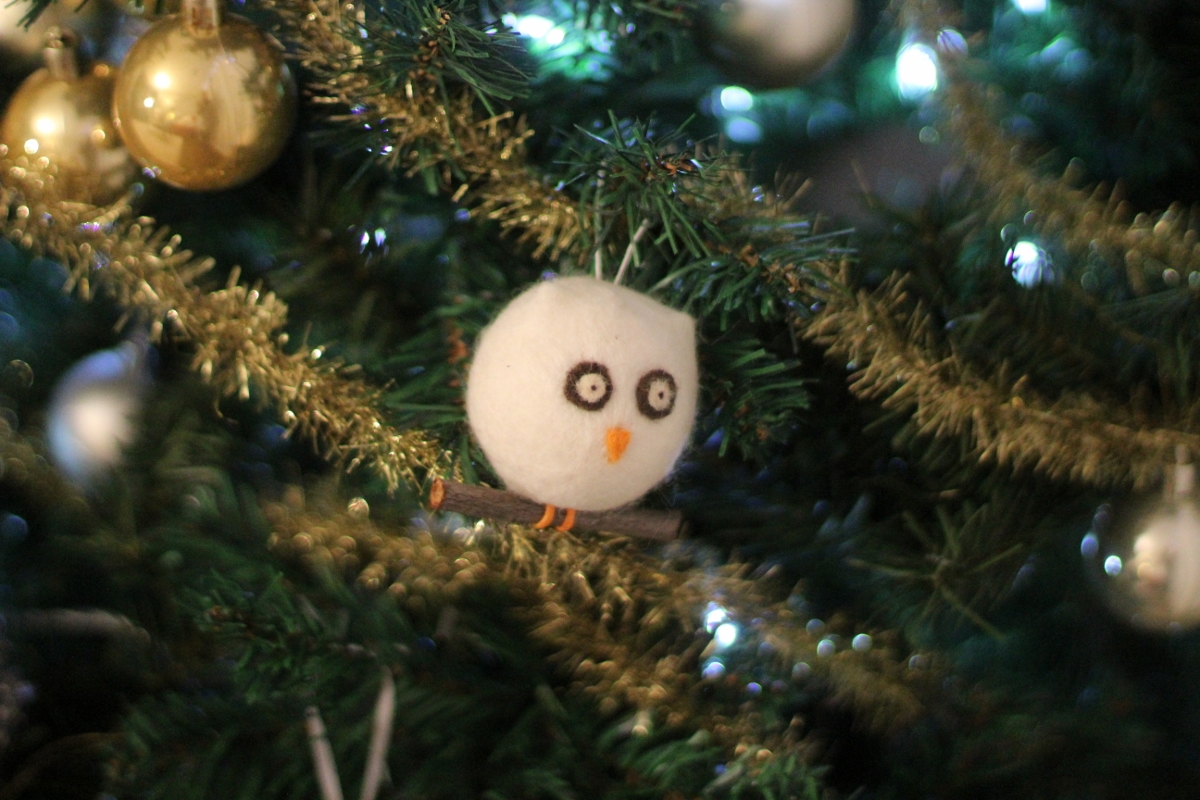 Owl Ornament // Gold Tinsel Garland I love tinsel. It's so retro. This tinsel is very dainty which is perfect for a small tree. I also might use some to wrap around presents!