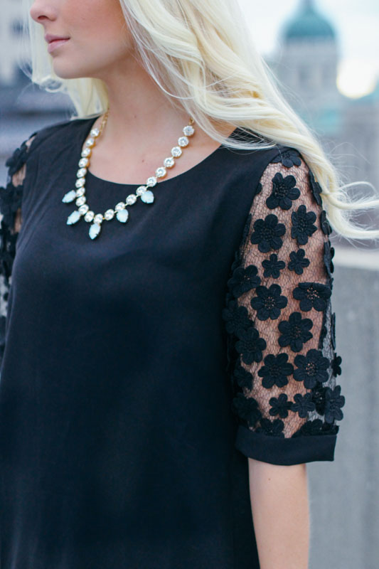 I blogged about this necklace from Trending Above in the last post, but I honestly love it so much and I've been wearing it a lot lately so I wanted to feature it again.
