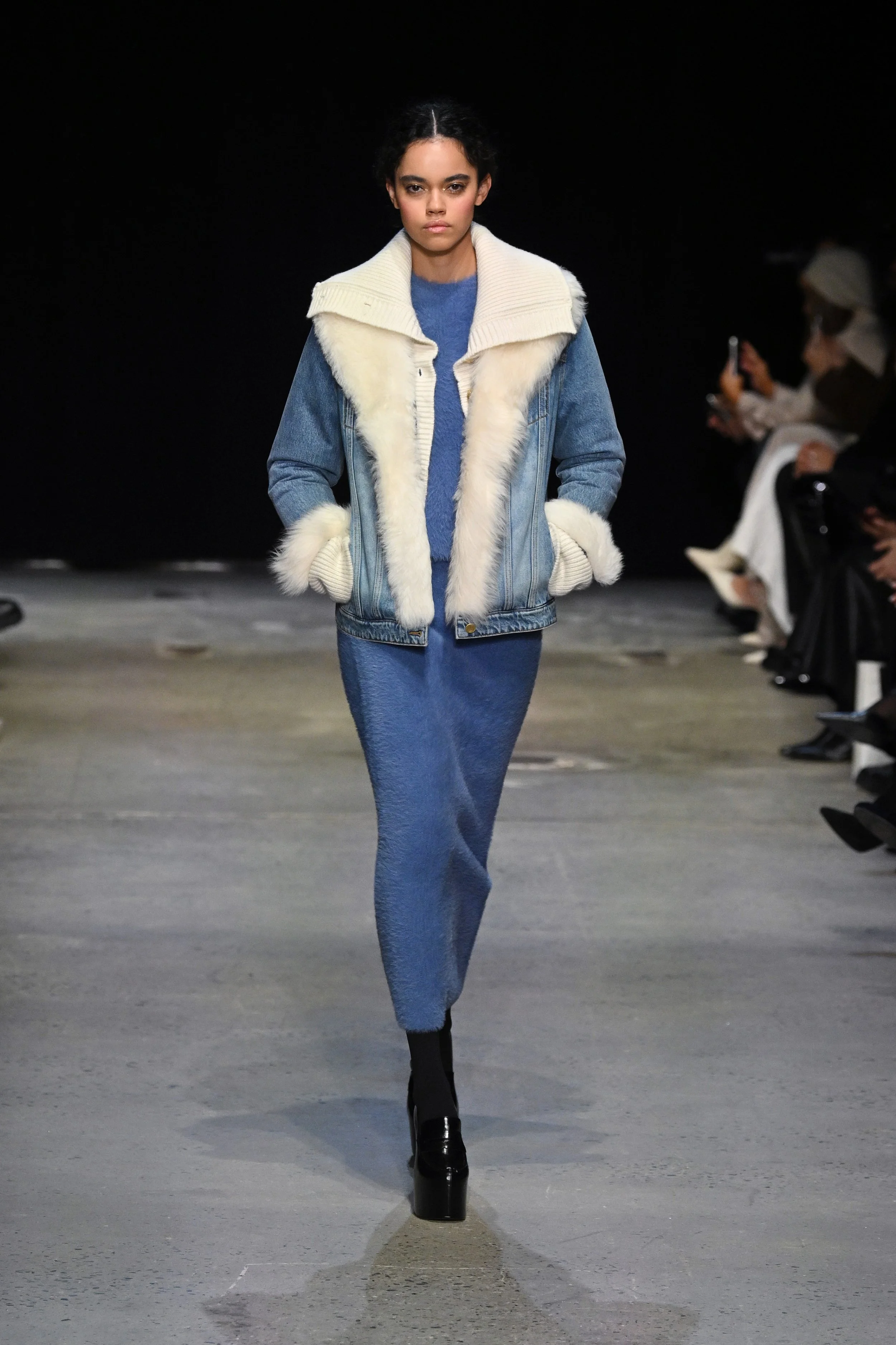 LOOK 17.JPG