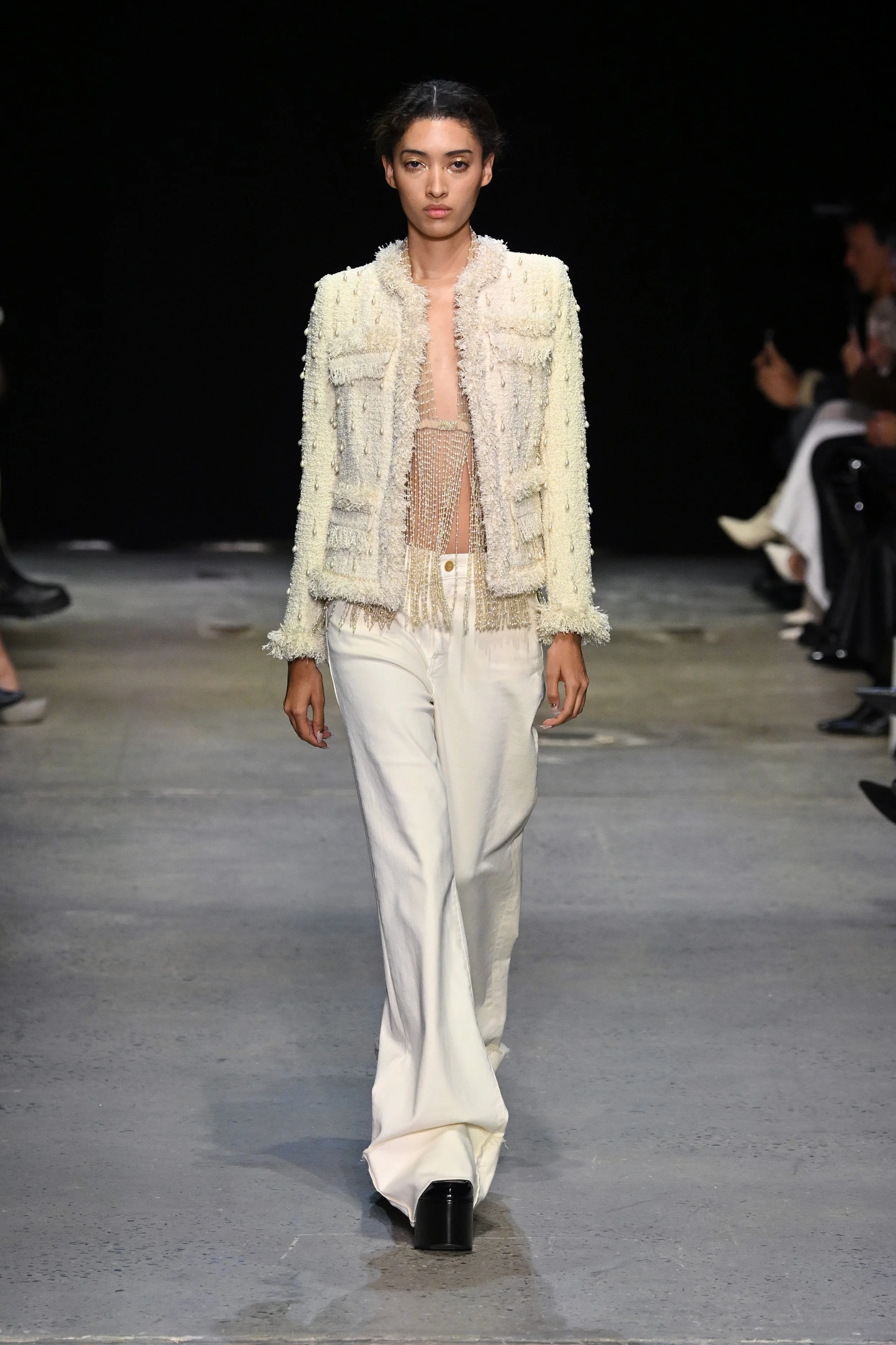 LOOK 19.JPG