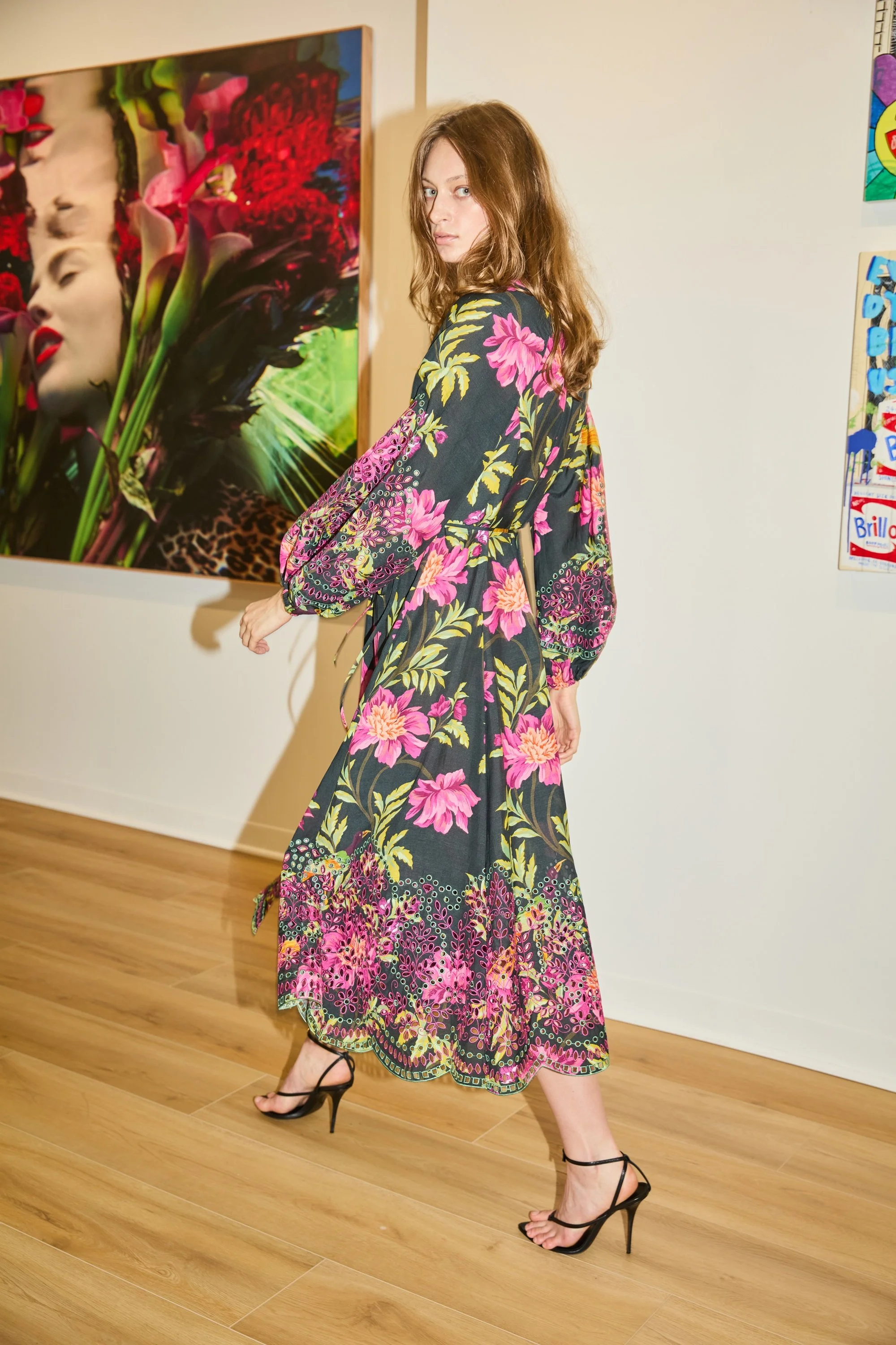 LOOK 2.jpg
