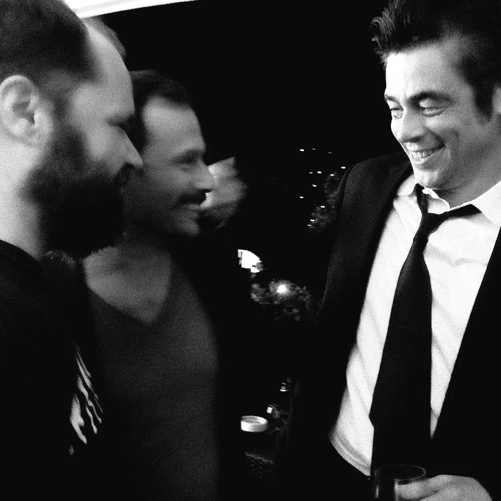  Makis Papadimitriou, Yorgos Pirpassopoulos Benicio Del Toro