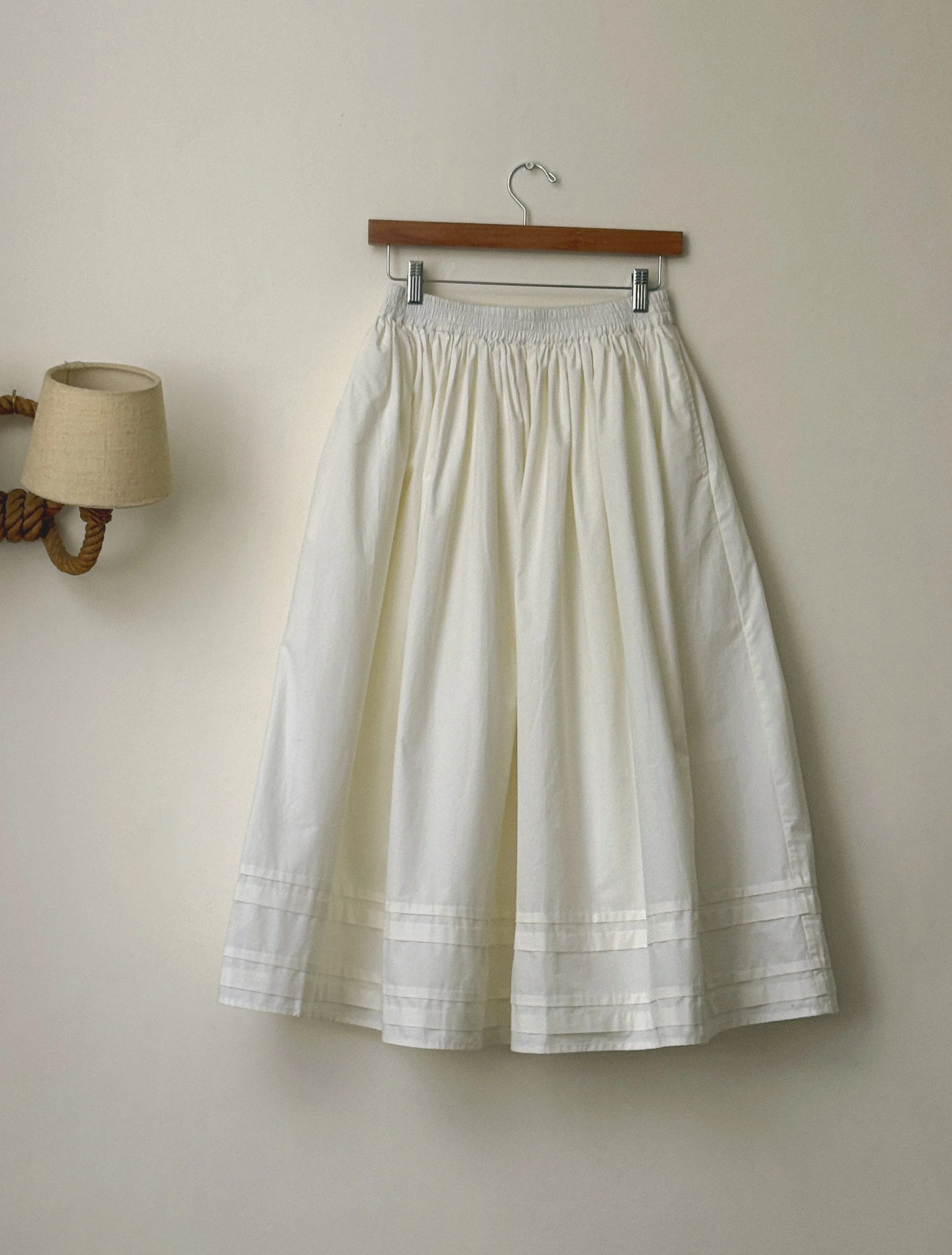 Quinn pintuck hem skirt | milk