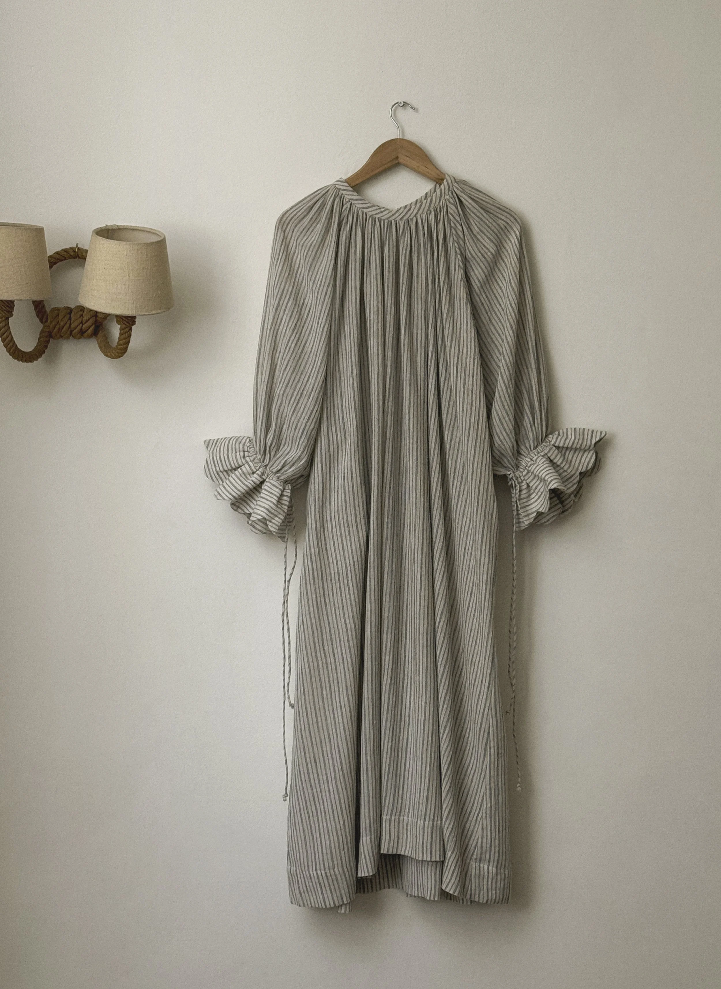 June dress with scalloped sleeve | blue & black stripe