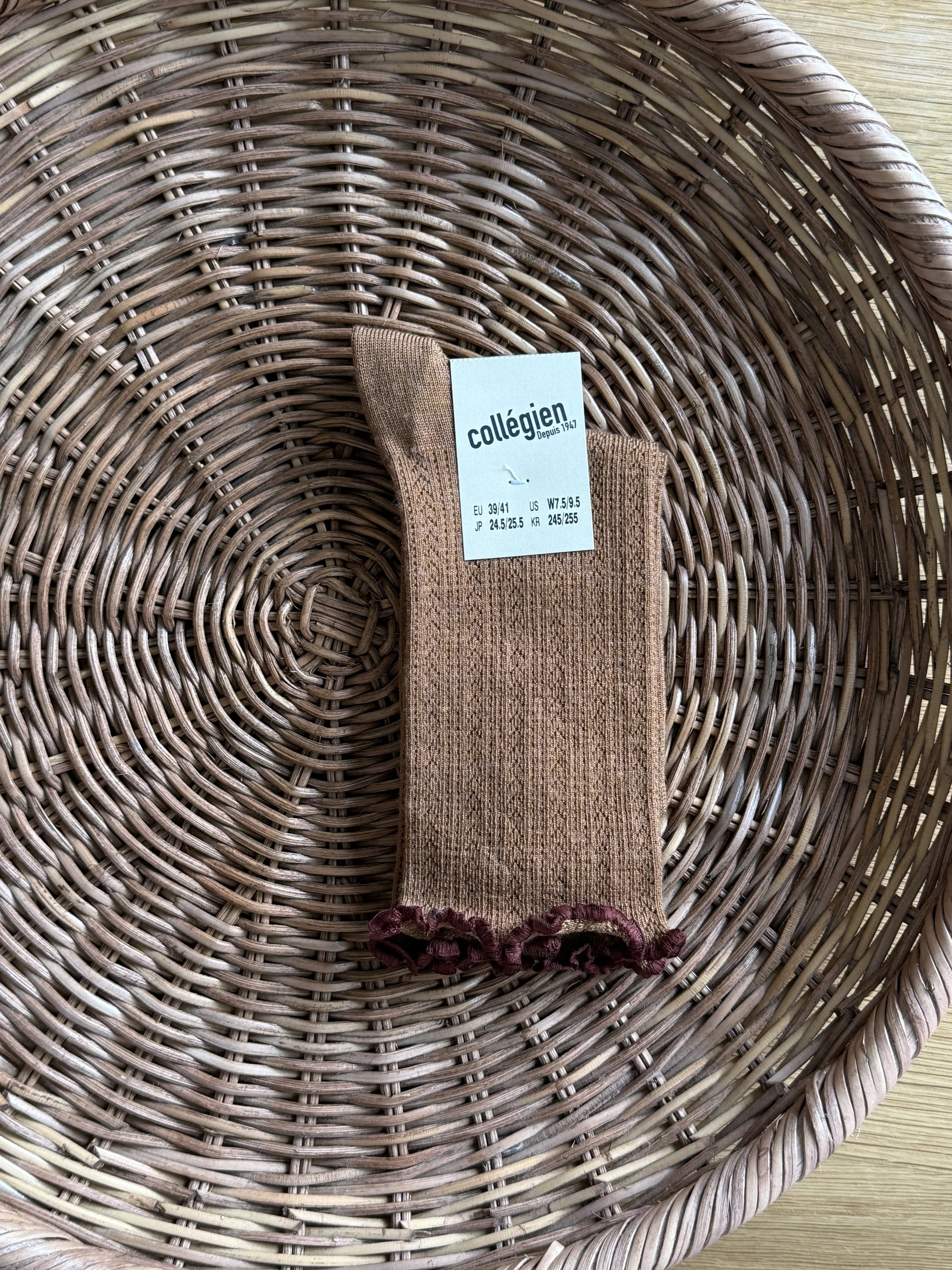 Merino frill socks | caramel