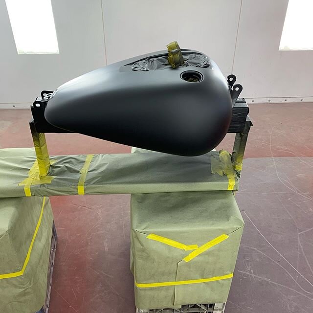 Did a one of a kind custom paint job on the Harley. Just wait until the video in the sun! This is one bad ass paint job. @scottrbarron #harleydavidson #fxd #paintjobs #customharley #oneofakind #soocustom #onestopshop #wedoitall