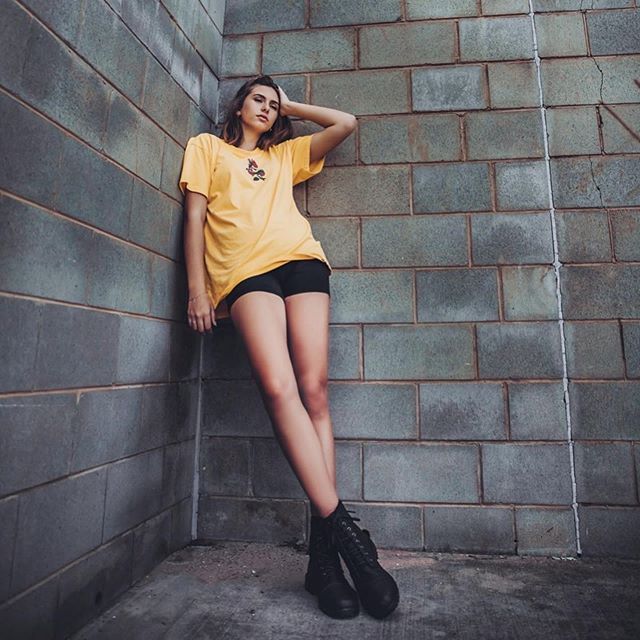 Hidden corners🔸
. . . . .
Creator: @anni.langeveld
📸: @meraki_portraiture
Brand: @plantednotburiedau