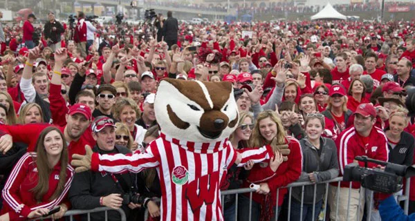 wisconsin_badgers_fans.jpg