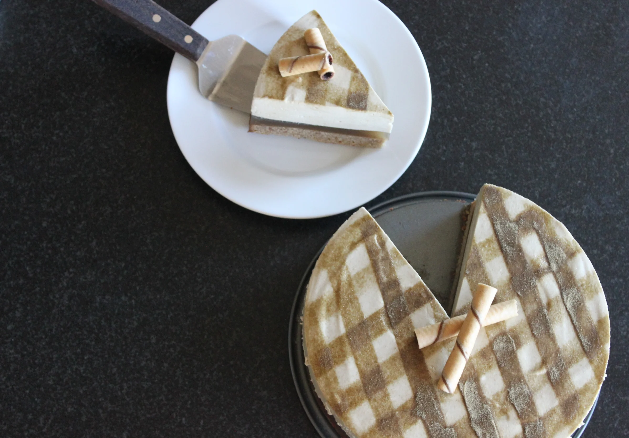  Hojicha Mousse Cake with Hojicha Pudding and Hojicha Almond Cake 