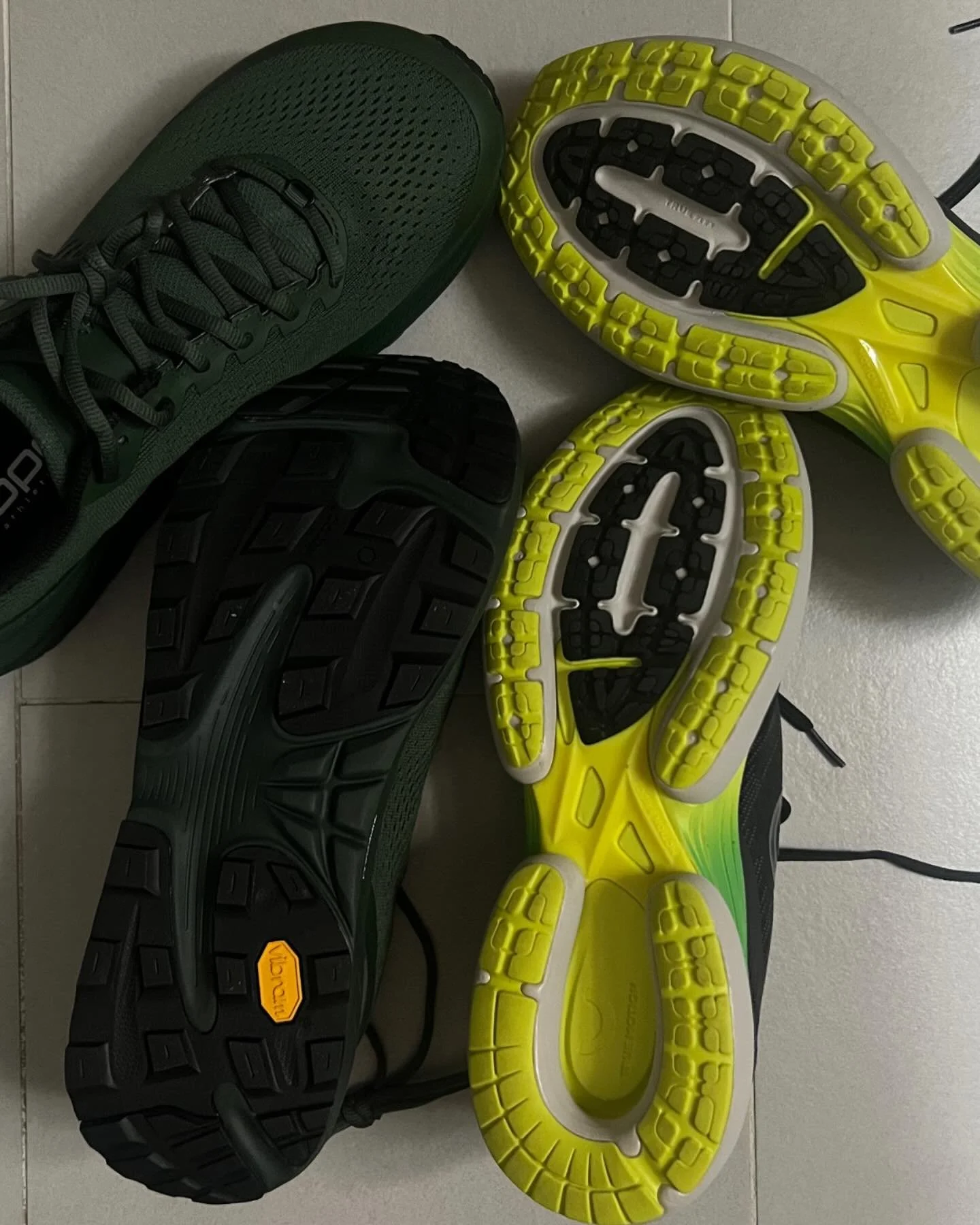 On to the next 1,500km: Street - True Motion Nevos 3 (my first experiment with heavy padded biomechanic-optimized runners) and Trail - Topo Ultraventure 3 (the next in a long range of Topos I have used over the past years. #running #trailrunning #run