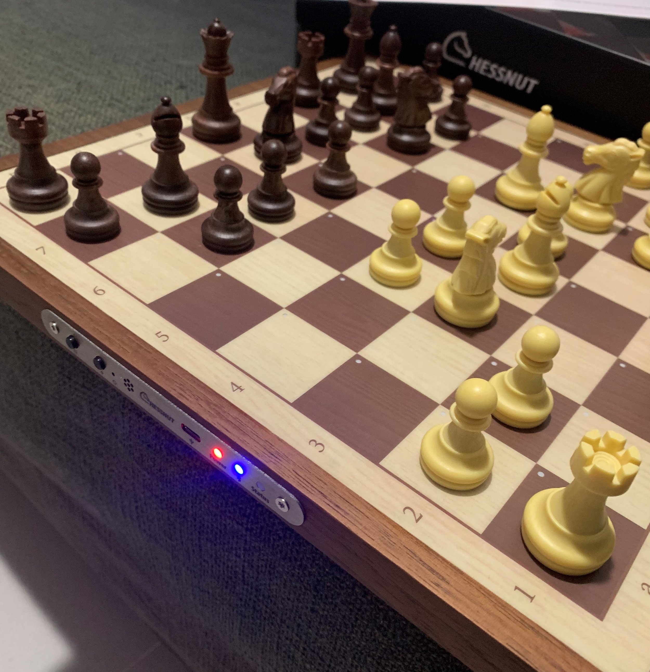 Electronic Chess Set, Chess Set Board Game, Computer Chess Game, Electronic  Chess Game, LEDs,Built-in Battery, Great Partner for Play and Practice