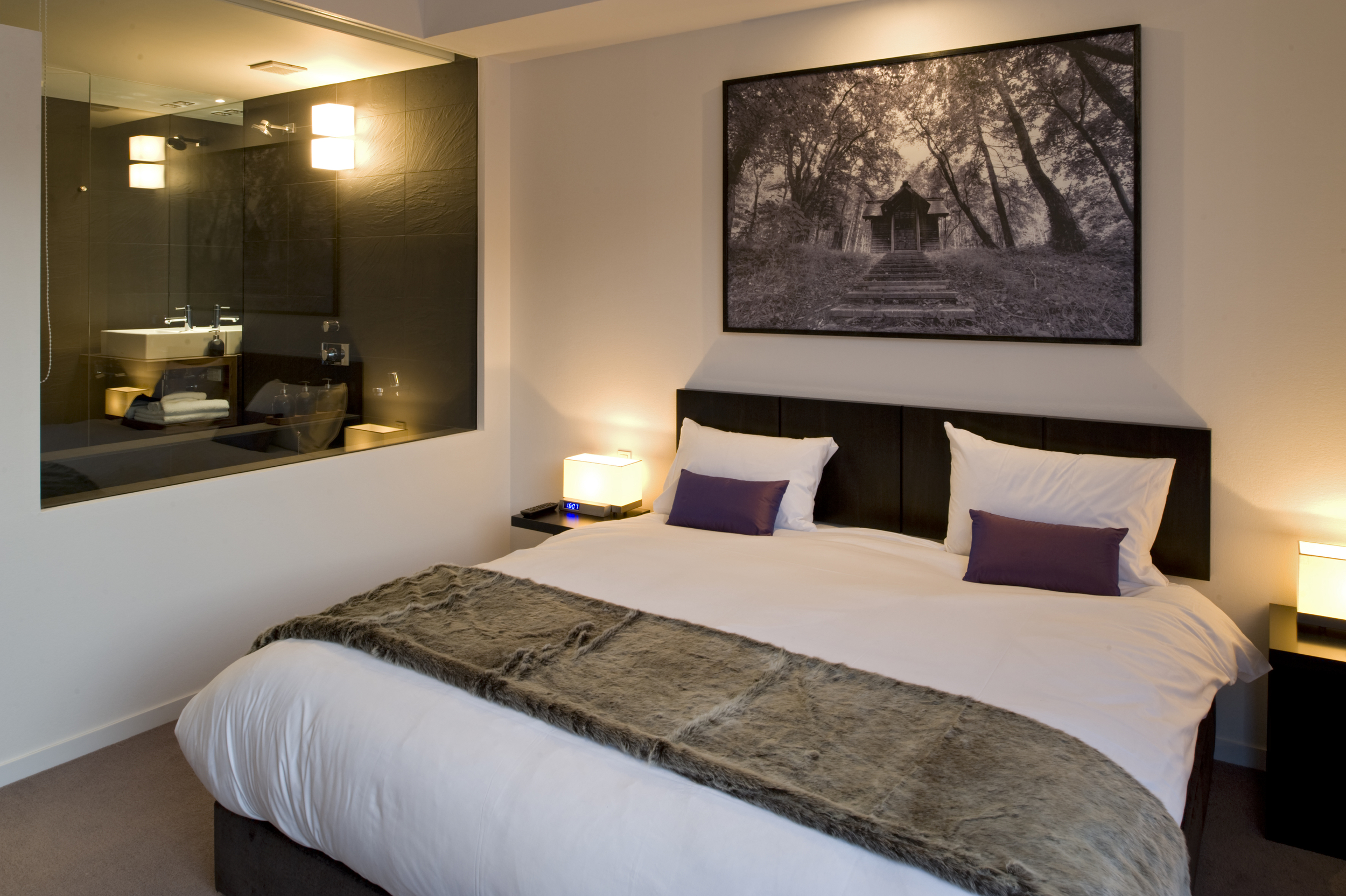 The Vale Niseko - Master bedroom.jpg