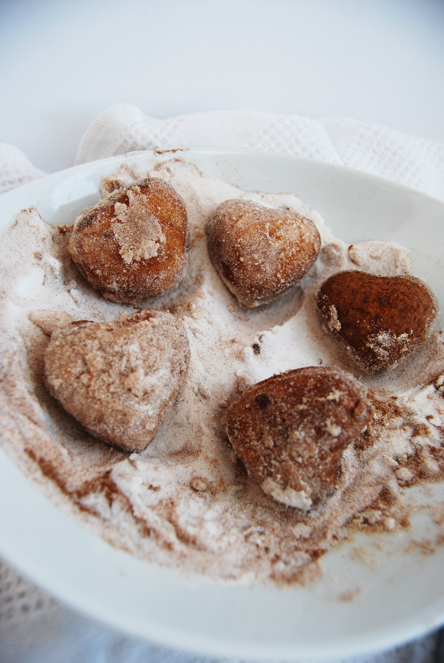 A Nice Bath Of Cinnamon & Sugar. I'm Going To Try Powdered Sugar Next Time.