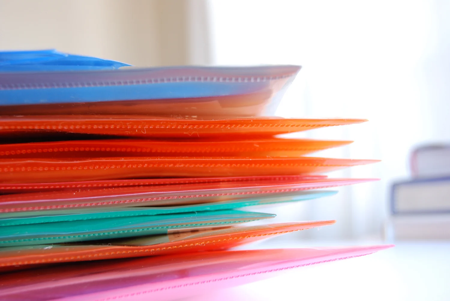 Hello Pocket Folders. Goodbye Chaos.